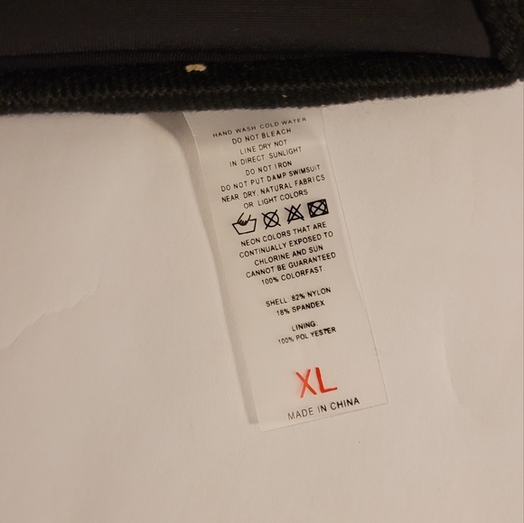 NWOT/ SWIM TOP - Picture 5 of 5